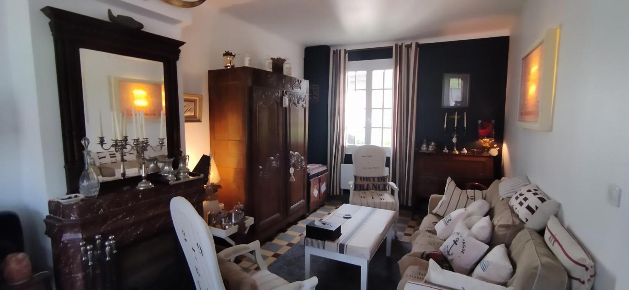 Une Chambre En Ville Domfront  Kültér fotó